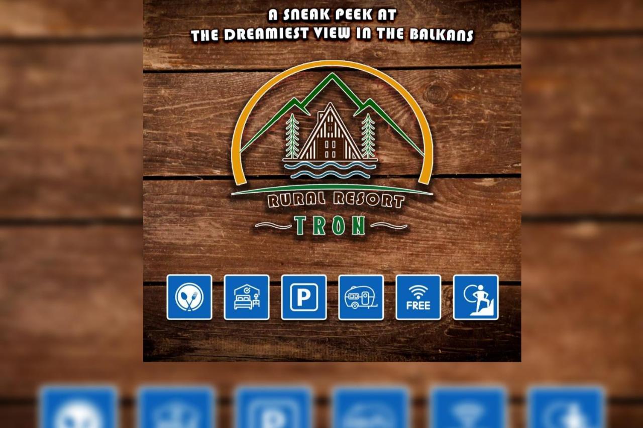 Rural Resort Tron 플루지네 외부 사진