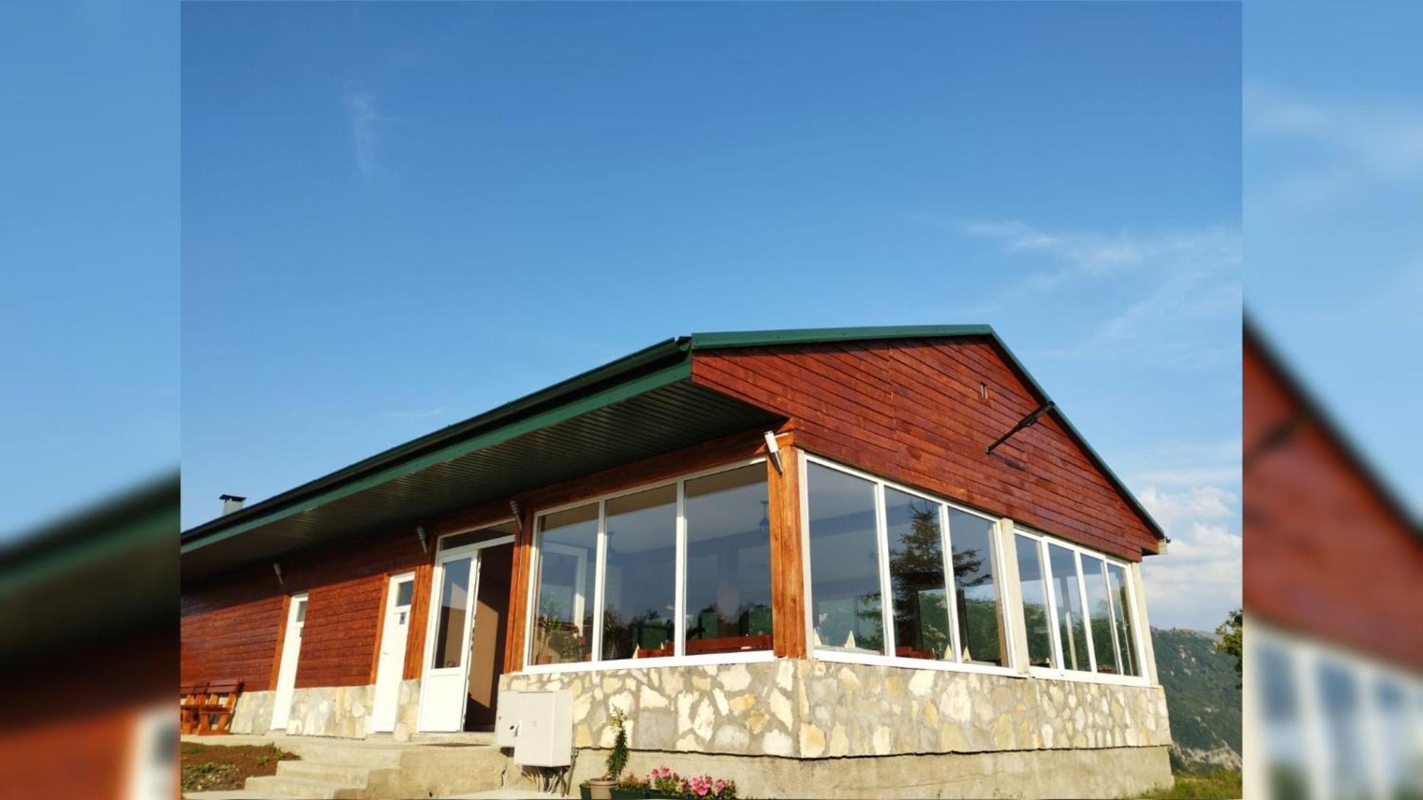 Rural Resort Tron 플루지네 외부 사진